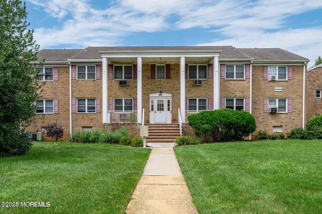 property at 84 Manchester Ct