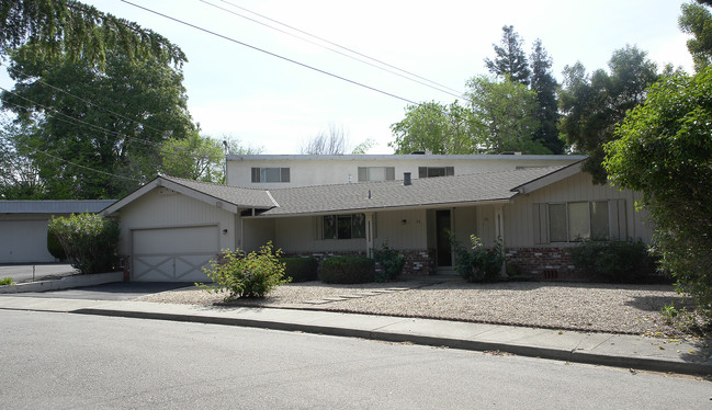 15 A-G Baldwin Ct in Walnut Creek, CA - Foto de edificio - Building Photo