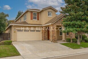 1770 Centerpiece Ln in Manteca, CA - Building Photo