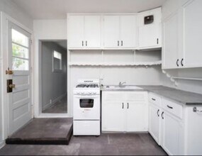 319 Belteberg Rd in Loves Park, IL - Building Photo - Building Photo