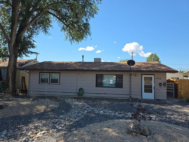 1355 Elm Ave in Grand Junction, CO - Building Photo - Building Photo
