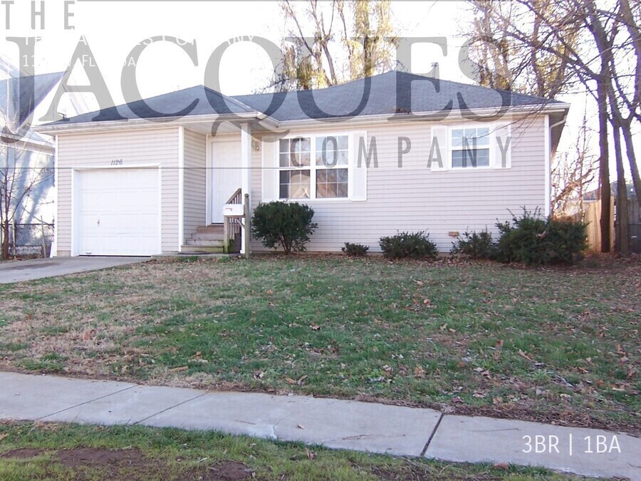 1126 W Florida St in Springfield, MO - Building Photo