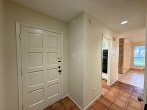 10 Quadrangle Cir in Laredo, TX - Building Photo - Building Photo