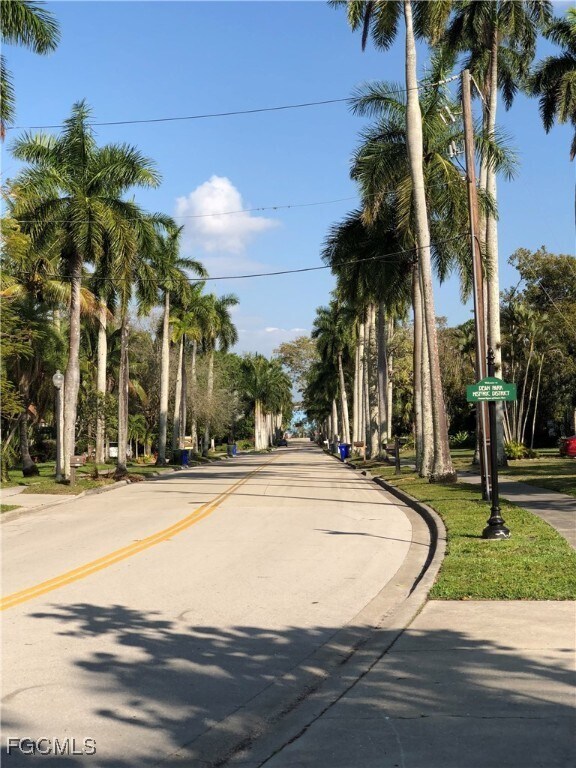 2610 Providence St in Ft. Myers, FL - Building Photo - Building Photo