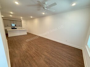 642 Cottage Grv Cir in Oxford, MS - Building Photo - Building Photo