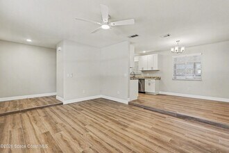 320 Algiers Ave SE in Palm Bay, FL - Building Photo - Building Photo