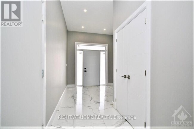 1480 Goth Ave in Ottawa, ON - Building Photo - Building Photo