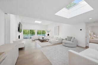 3 Southwood Ln in Southampton, NY - Building Photo - Building Photo