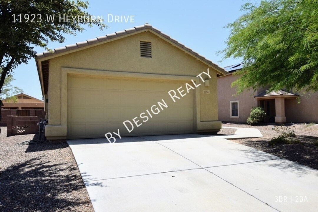 11923 W Heyburn Dr in Marana, AZ - Building Photo