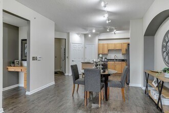 500 E Grant St in Minneapolis, MN - Building Photo - Building Photo