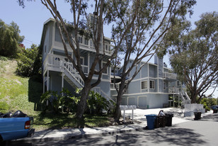 33842-33850 Olinda Dr in Dana Point, CA - Building Photo