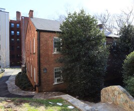 MacArthur Boulevard Apartments in Washington, DC - Building Photo - Building Photo
