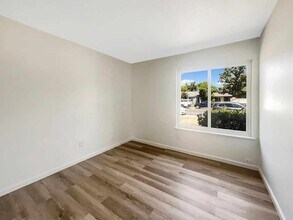 3023 Rosemont Dr in Sacramento, CA - Building Photo - Building Photo