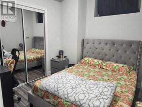 77 Brushwood Dr in Brampton, ON - Building Photo - Building Photo