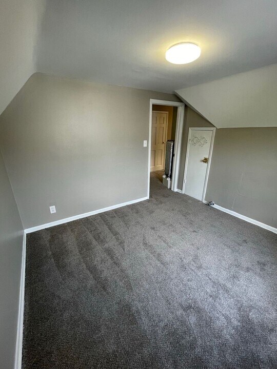 743 S 24th St in Milwaukee, WI - Building Photo