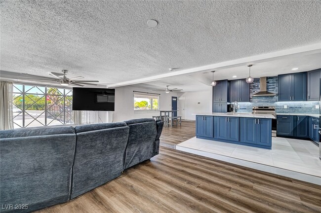 property at 1201 Douglas Dr