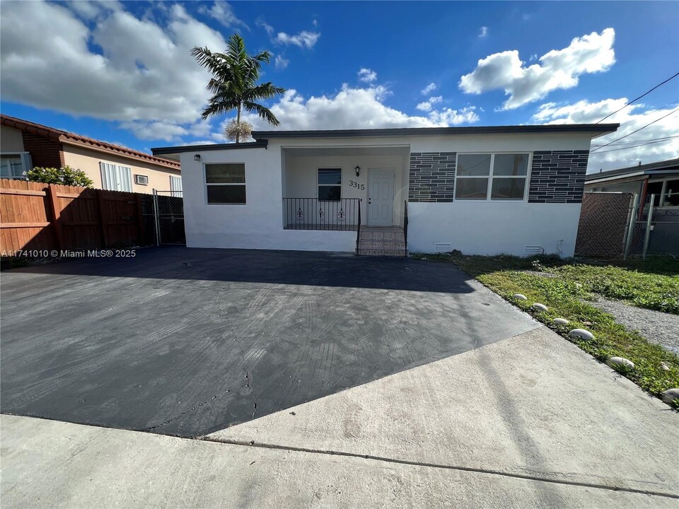 3315 SW 91 Ave in Miami, FL - Building Photo