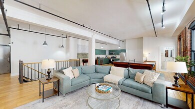 9 Austin St, Unit Stanhope St in Boston, MA - Building Photo - Building Photo