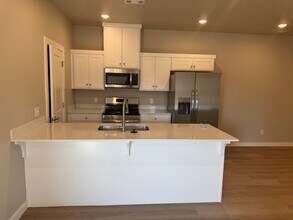 1802 SW Poigai Wy in Bentonville, AR - Foto de edificio - Building Photo