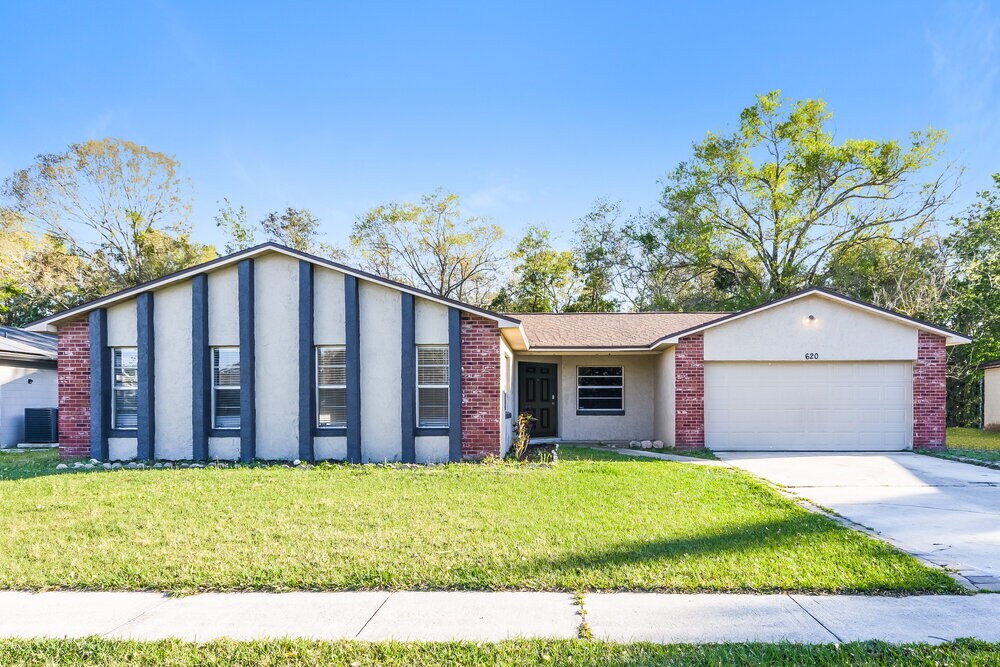 620 Riverwoods Cir in Orlando, FL - Building Photo