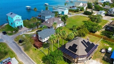 115 12th St in San Leon, TX - Building Photo - Building Photo