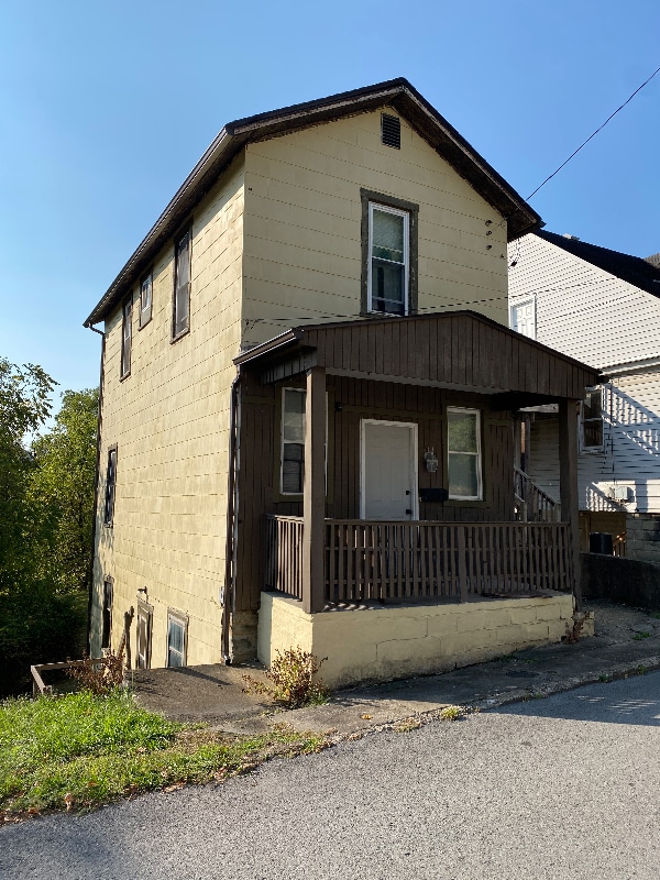 property at 304 Nuzum Pl