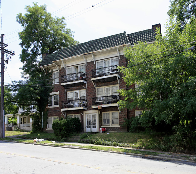 1820 Noble Rd in East Cleveland, OH - Building Photo - Building Photo