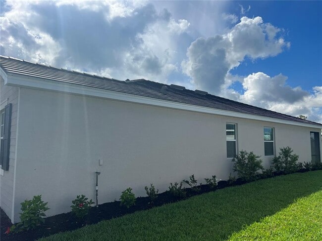 11319 Burgundy Dr in Venice, FL - Building Photo - Building Photo