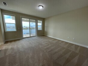 17933 Eastman Ct in Lathrop, CA - Building Photo - Building Photo