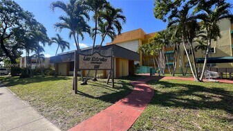 666 W 81st St in Hialeah, FL - Building Photo