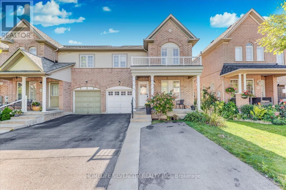 96 Tideland Dr in Brampton, ON - Building Photo