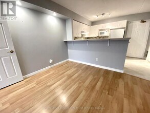 1450 Bishops Gate in Oakville, ON - Building Photo - Building Photo