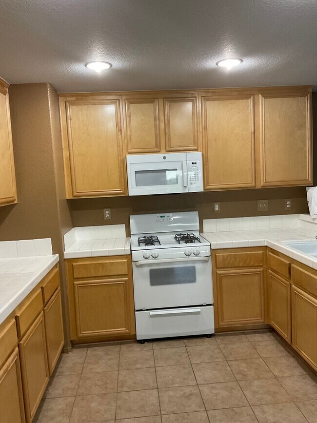 26482 Prairie Ln in Moreno Valley, CA - Building Photo - Building Photo