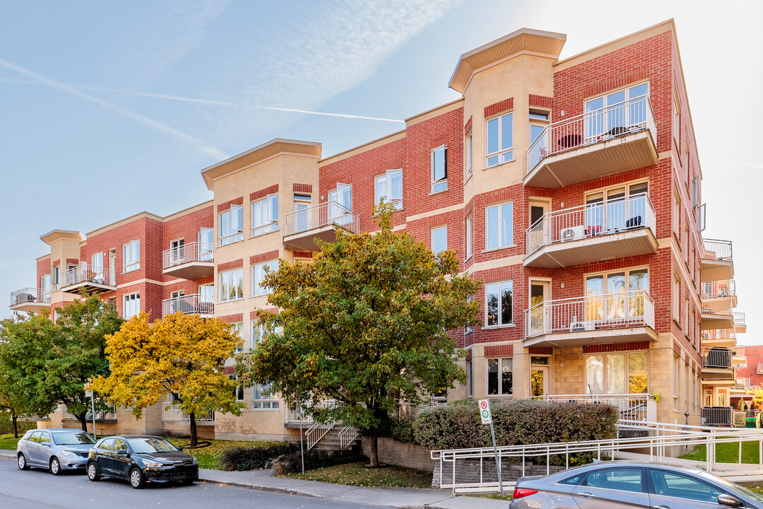 1000 Gordon Rue in Verdun, QC - Building Photo