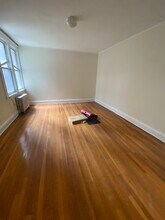 1637 Commonwealth Ave, Unit 10 in Boston, MA - Building Photo - Building Photo