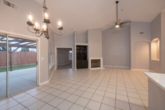 7224 N Bonadelle Ave in Fresno, CA - Building Photo - Building Photo