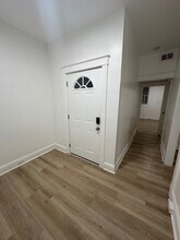 2700 Roslyn Ave, Unit 5 in Baltimore, MD - Foto de edificio - Building Photo