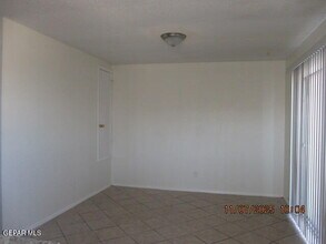 3558 E Glen Dr in El Paso, TX - Building Photo - Building Photo