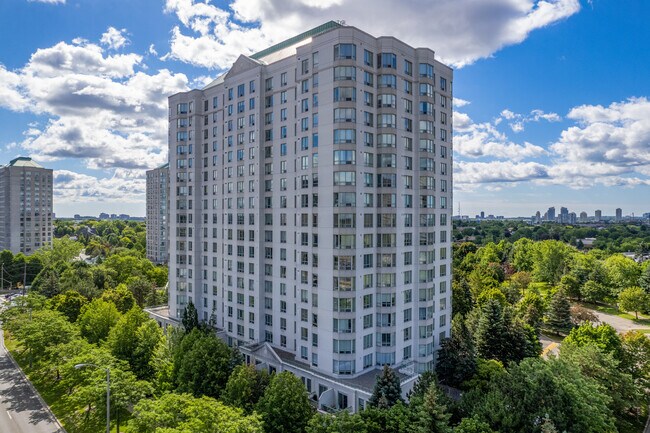 The Chartwell I in Toronto, ON - Building Photo - Building Photo