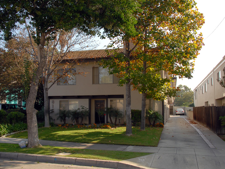 816 S Sierra Vista Ave in Alhambra, CA - Foto de edificio