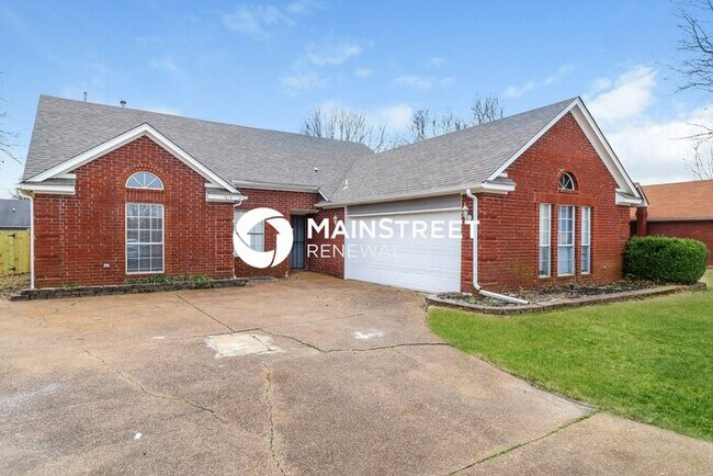 7013 Juanita Cir S in Memphis, TN - Building Photo - Building Photo