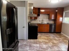 607 Southview Dr in Louisville, KY - Building Photo - Building Photo