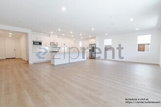 443 Royal Nat'l Rd in Vacaville, CA - Building Photo - Building Photo