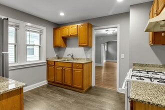272 Windermere Blvd, Unit 2 in Eggertsville, NY - Building Photo - Building Photo