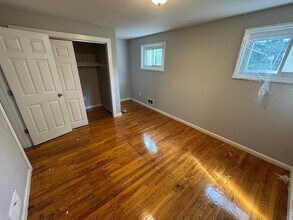 181 Blake St, Unit 1 in New Haven, CT - Foto de edificio - Building Photo