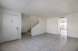 5278 S Maryland Pkwy in Las Vegas, NV - Building Photo - Building Photo