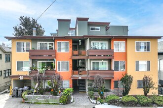 267 Lester Ave in Oakland, CA - Building Photo - Building Photo