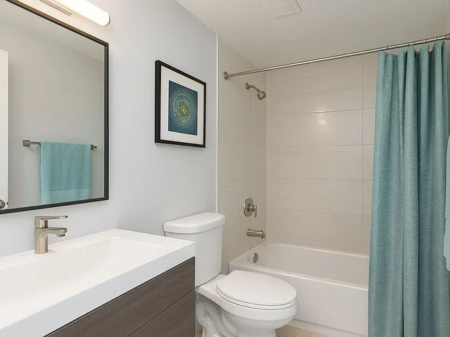 2601 NW 207th St, Unit Lakehouse - 2 Bedroom - 2 Bath in Miami Gardens, FL - Building Photo - Building Photo