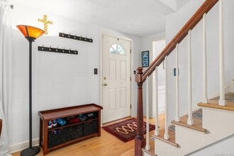 38 Barry Ln in Simsbury, CT - Building Photo - Building Photo