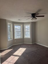 15 Honeysuckle Rd in Worcester, MA - Building Photo - Building Photo